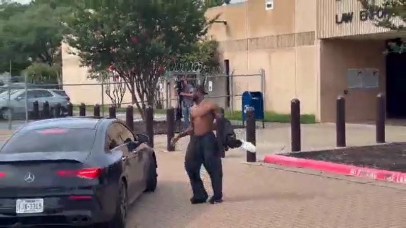 VIDEO: Jimmy Ward walks out of jail after posting bond