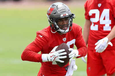 Shilo Sanders celebrates Tampa Bay Buccaneers contract by surprising University of Colorado football players with Apple Watches worth $39,501