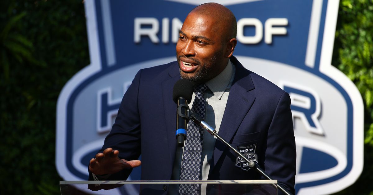 Seahawks News 6/7: Where do you stand on the Shaun Alexander legacy debate?