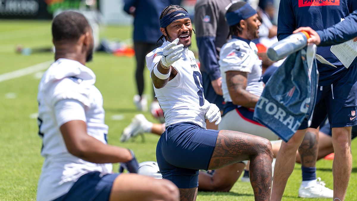 Josh McDaniels gives Stefon Diggs update at Patriots OTAs as WR returns – NBC Sports Boston