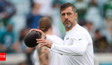 Aaron Rodgers sparks Steelers fan meltdown as jersey-burning protest ignites controversy in Pittsburgh | NFL News