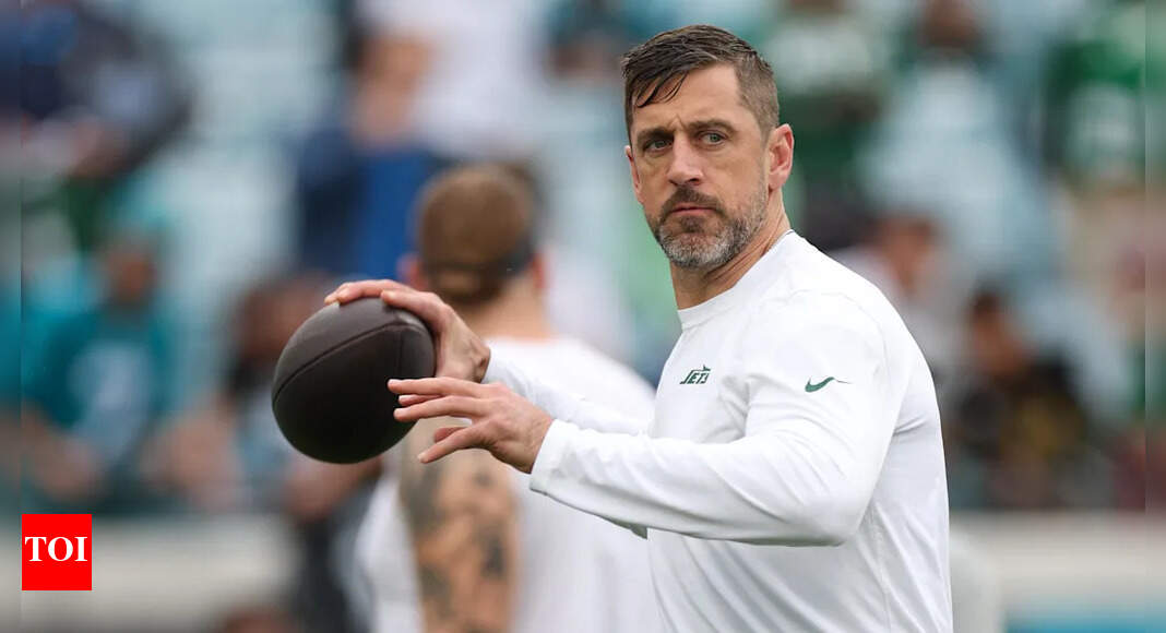 Aaron Rodgers sparks Steelers fan meltdown as jersey-burning protest ignites controversy in Pittsburgh | NFL News