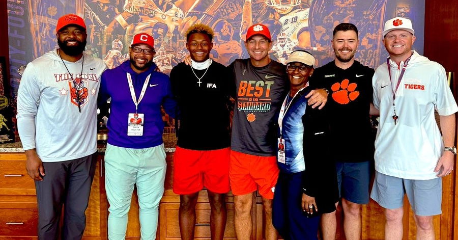 Clemson offers its first 2027 QB, 4-star Louisiana standout Peyton Houston