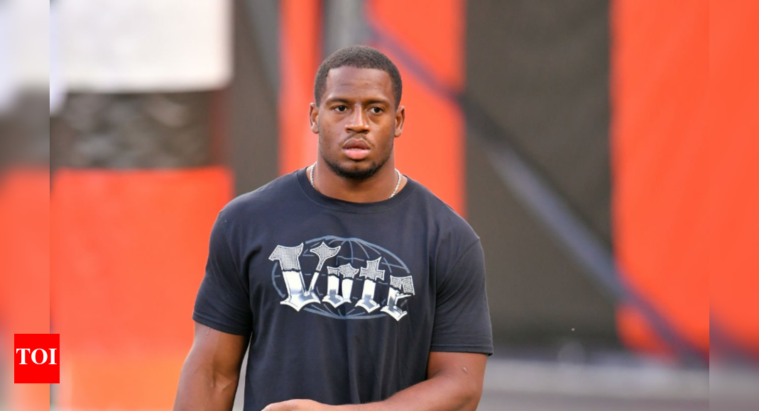 Cleveland Browns owners taunt Nick Chubb by writing on the farewell note that he once defeated Houston Texans playing for them | NFL News