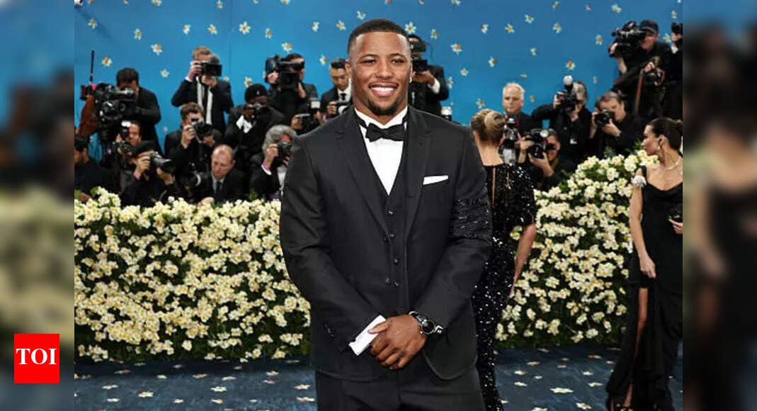 Philadelphia Eagles' running back Saquon Barkley leads NFL merchandise sales, passing Kansas City Chiefs' Patrick Mahomes | NFL News