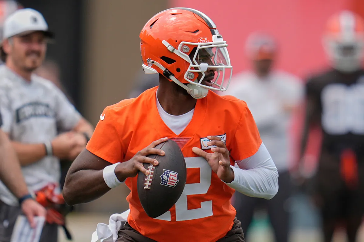 Stefanski teaches Shedeur Sanders a lesson in loyalty with a gesture that speaks volumes - MARCA