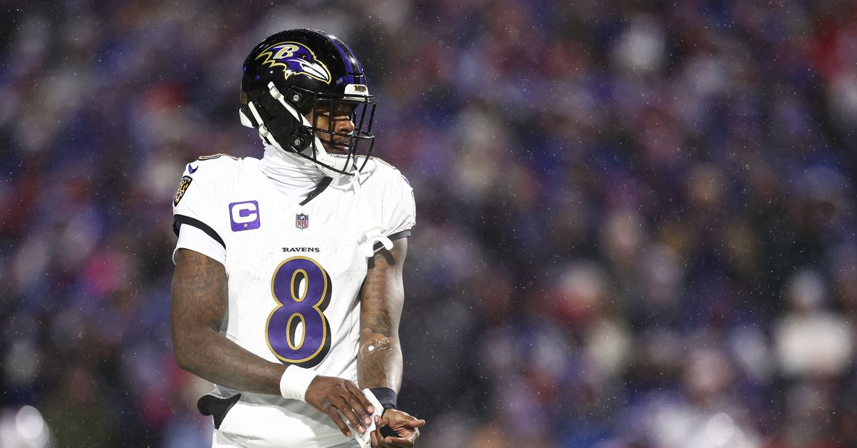 Chris Simms ranks Lamar Jackson the No. 1 QB: ‘Nobody’s playing quarterback better’