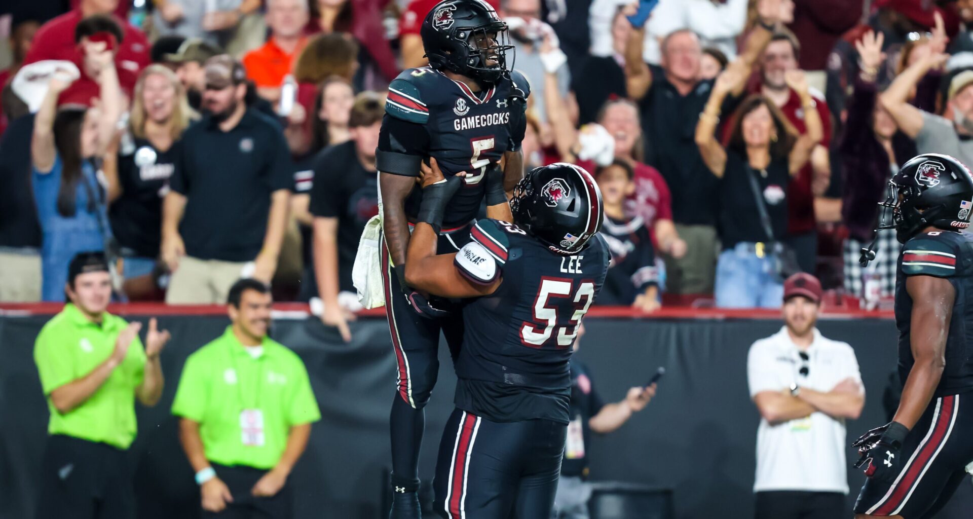 Minnesota Vikings Sign New O-Lineman, Cut Safety