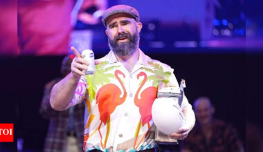 Not an Eagles fan but still got a naked Jason Kelce tattoo? This woman explains her wild reason | NFL News