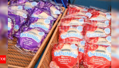 Why Uncrustables have become the NFL's unofficial locker room fuel, with 80,000 eaten every year | NFL News