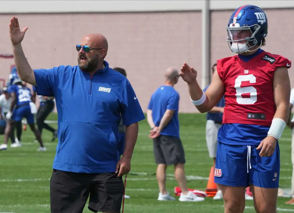 Coach Brian Daboll with quarterback Jaxson Dart as the New York Giants players participate in their 2025 OTAs at the Quest Diagnostic Giants Training Center in East Rutherford.© Chris Pedota&comma; NorthJersey&period;com &sol; USA TODAY NETWORK via Imagn Images