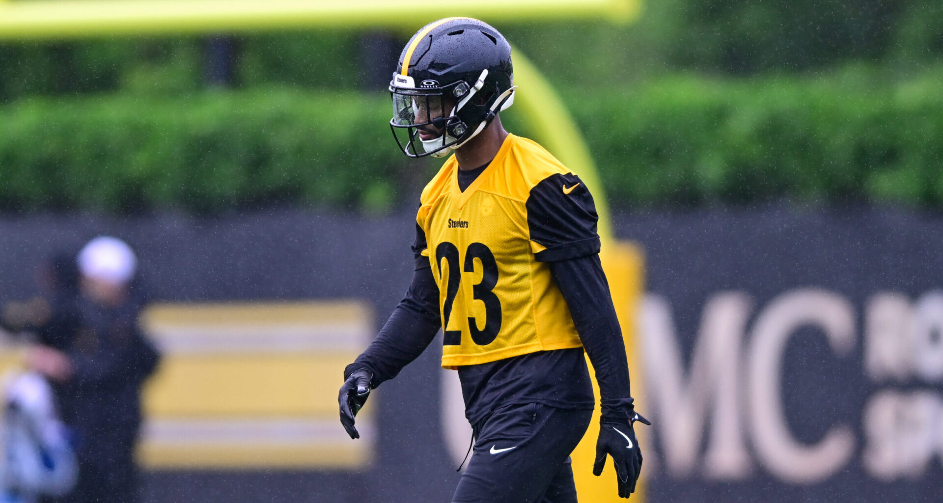 Darius Slay is Very Bullish on Steelers' Signing of Aaron Rodgers