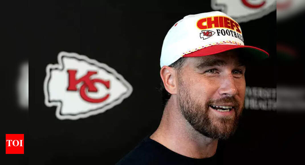 Kansas City Chiefs coach Steve Spagnuolo mocks Travis Kelce's college GPA on 'New Heights' podcast | NFL News