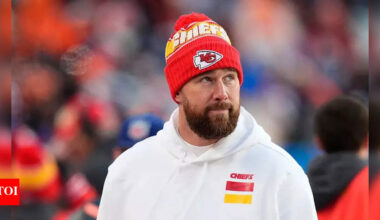 Travis Kelce channels inner professor at Tight End University, where Taylor Swift joined the Chiefs TE for support | NFL News