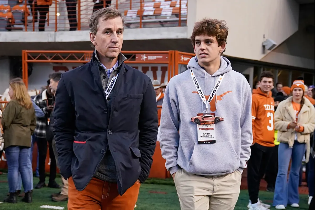 Arch Manning's father recalls his wife's anger at family ritual - MARCA