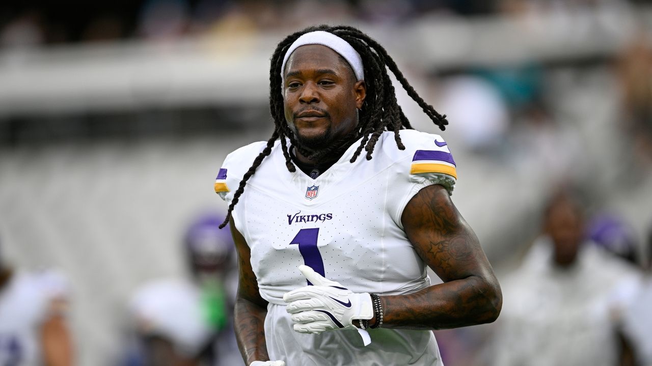 Seahawks bring back veteran cornerback Shaquil Griffin