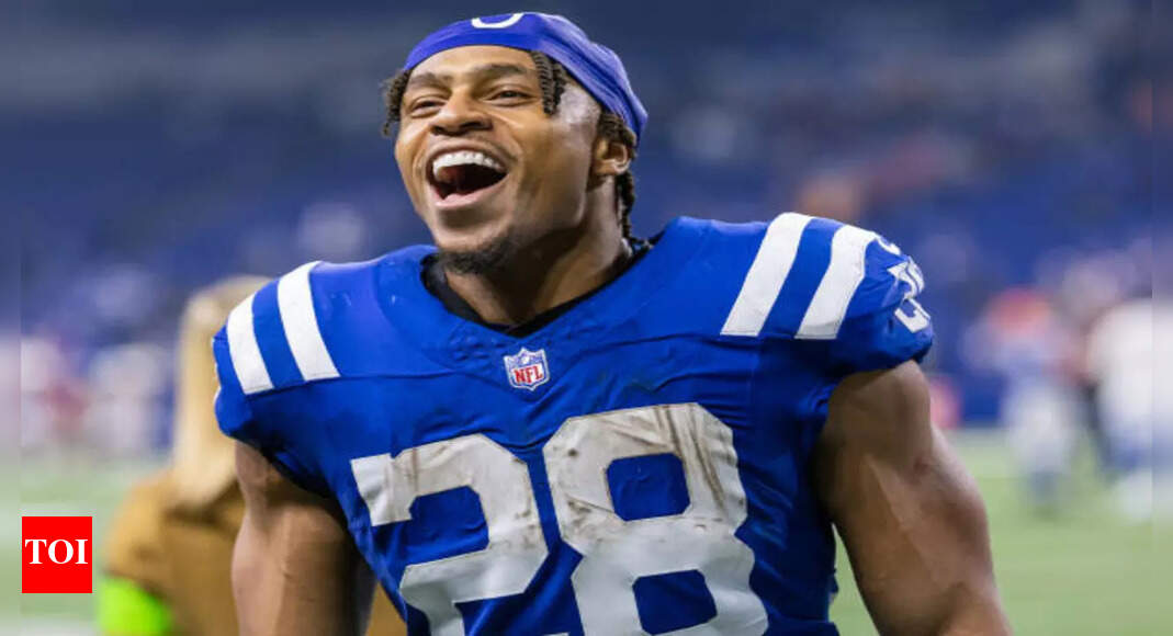 Miami’s decision to draft Noah Igbinoghene over future All-Pro Jonathan Taylor still sparks backlash years later | NFL News