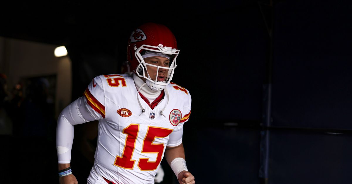 Chiefs Hot Takes: Patrick Mahomes will break passing yardage record