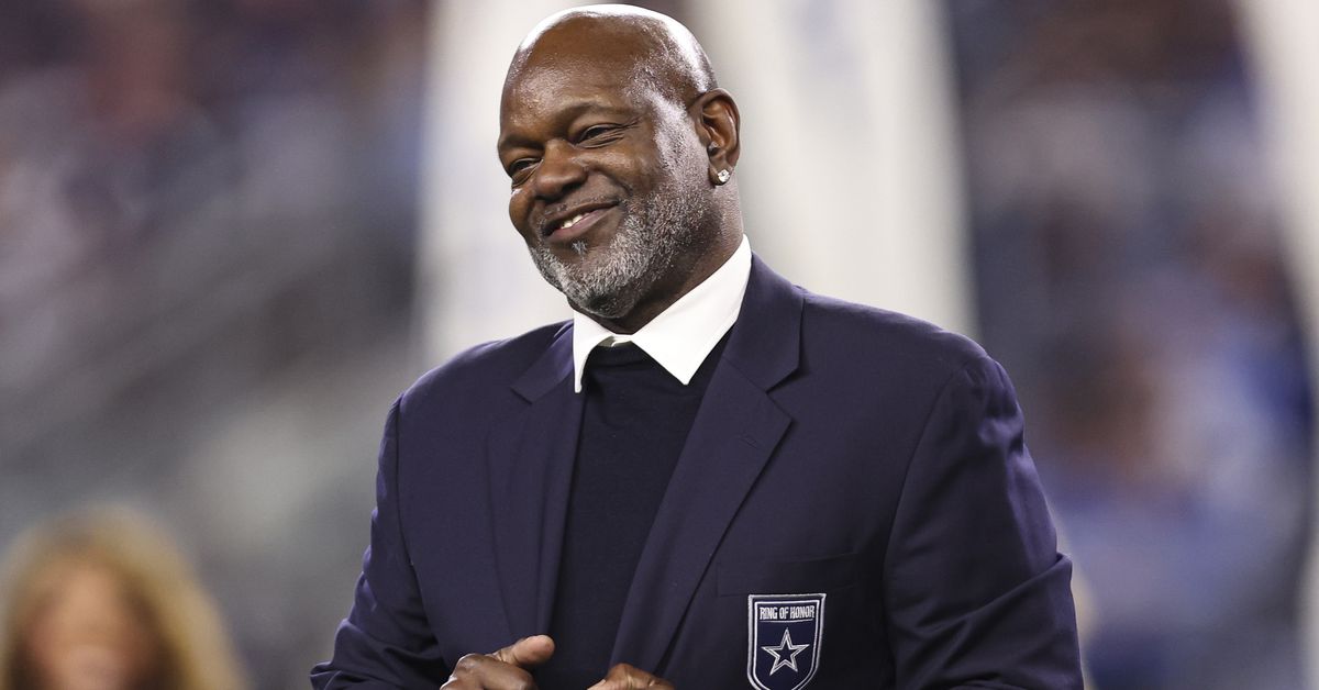 Dallas Cowboys RB Emmitt Smith’s rushing record faces a rare challenge