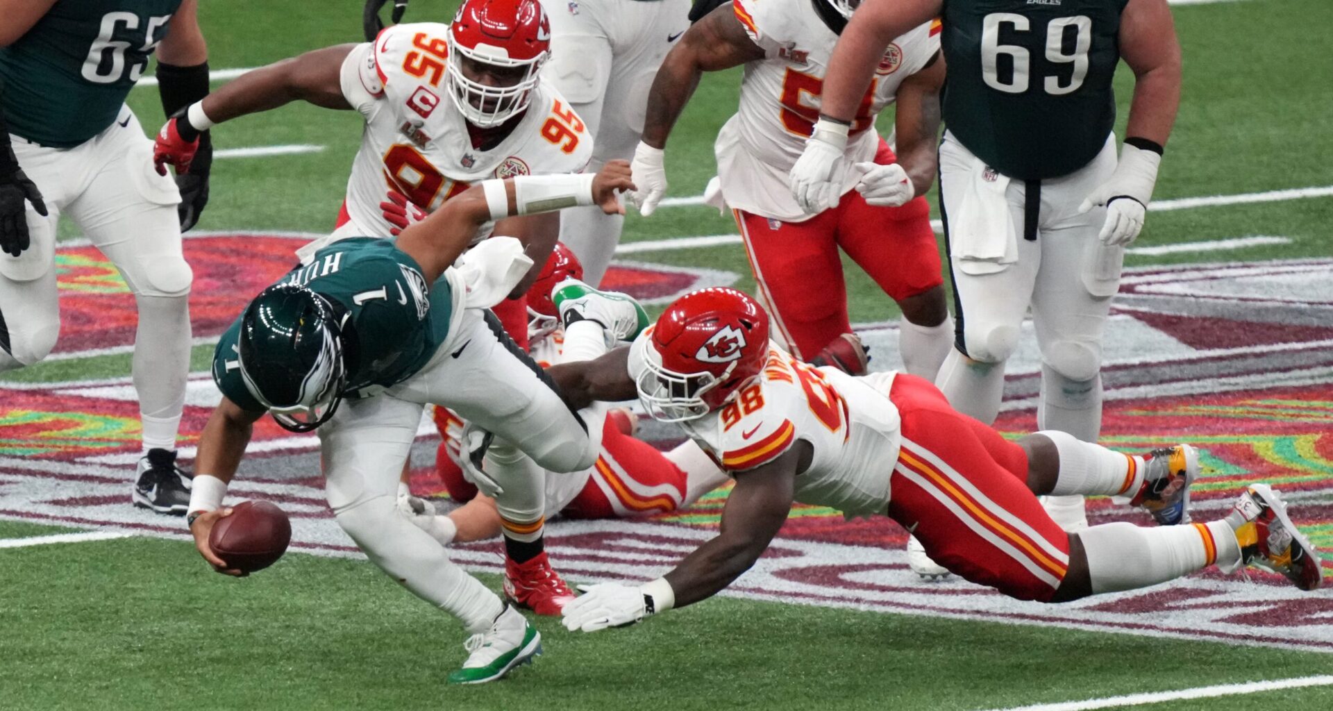 Tershawn Wharton brings championship glow to Carolina with $45M deal as he departs Kansas City dynasty