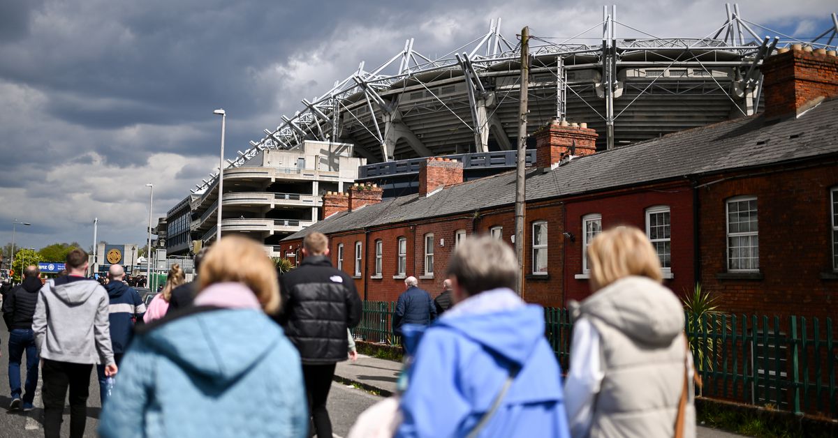 There’s a Bit of a Line for Vikings/Steelers Tickets