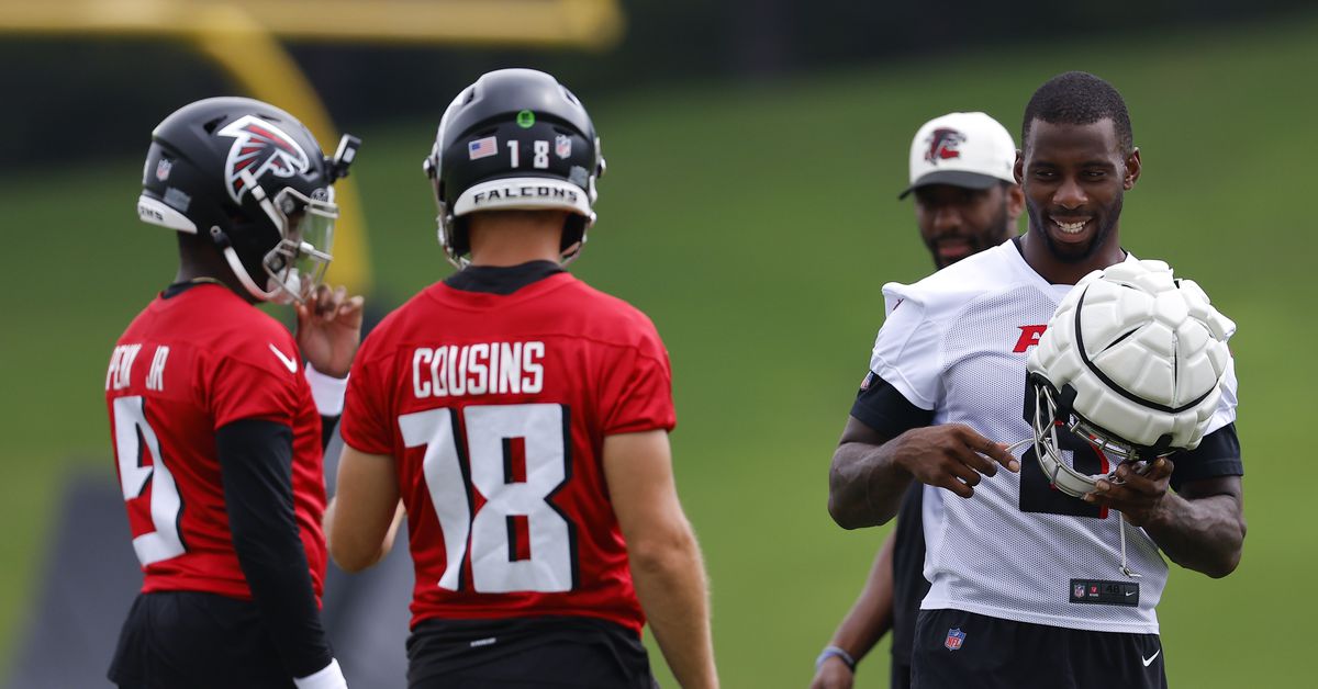 Steelers trade idea lands new quarterback, Pro Bowl pass-catcher