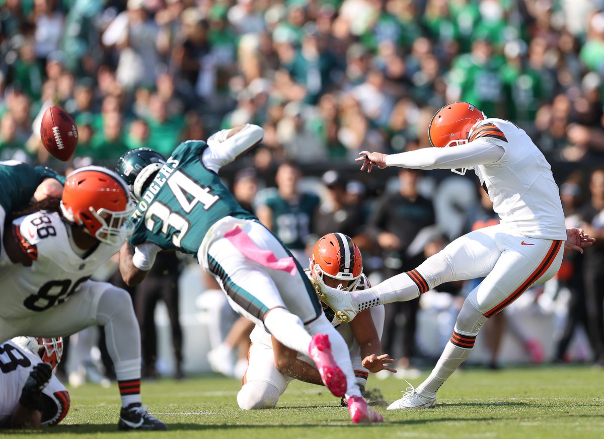 Cleveland Browns v Philadelphia Eagles