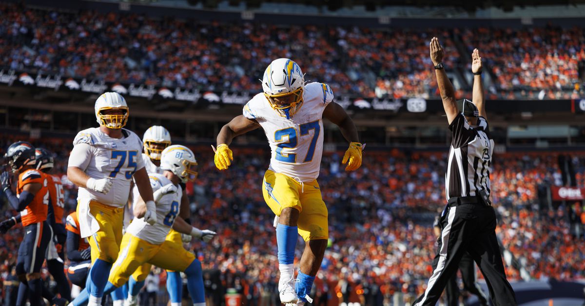 Report: RB J.K. Dobbins is visiting with the Broncos