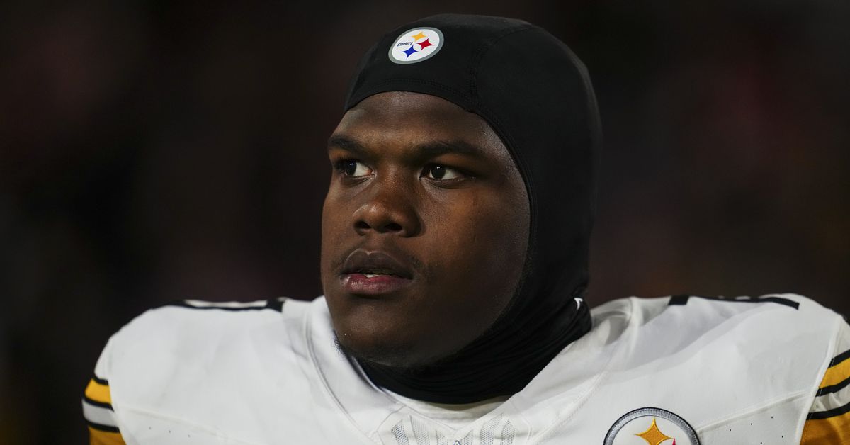 Forget the quarterback, the Steelers’ O-line is the story of 2025