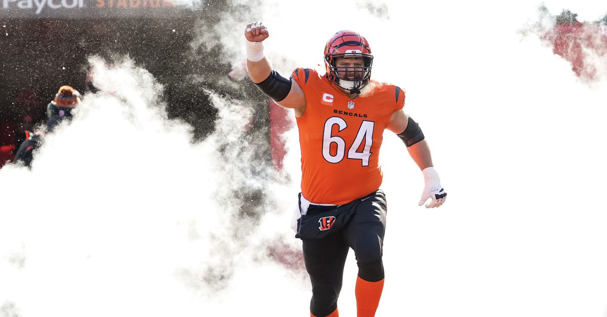 Ted Karras shares Bengals locker-room view on Trey Hendrickson and Shemar Stewart situations