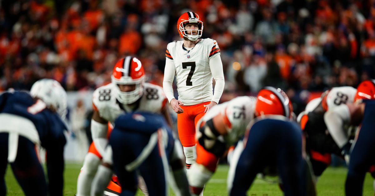 Browns kicking situation: Dustin Hopkins the only roster option?