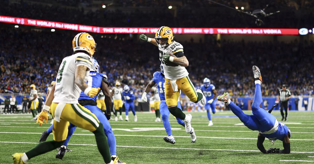 Packers Film Room: Play action from shotgun or under center?