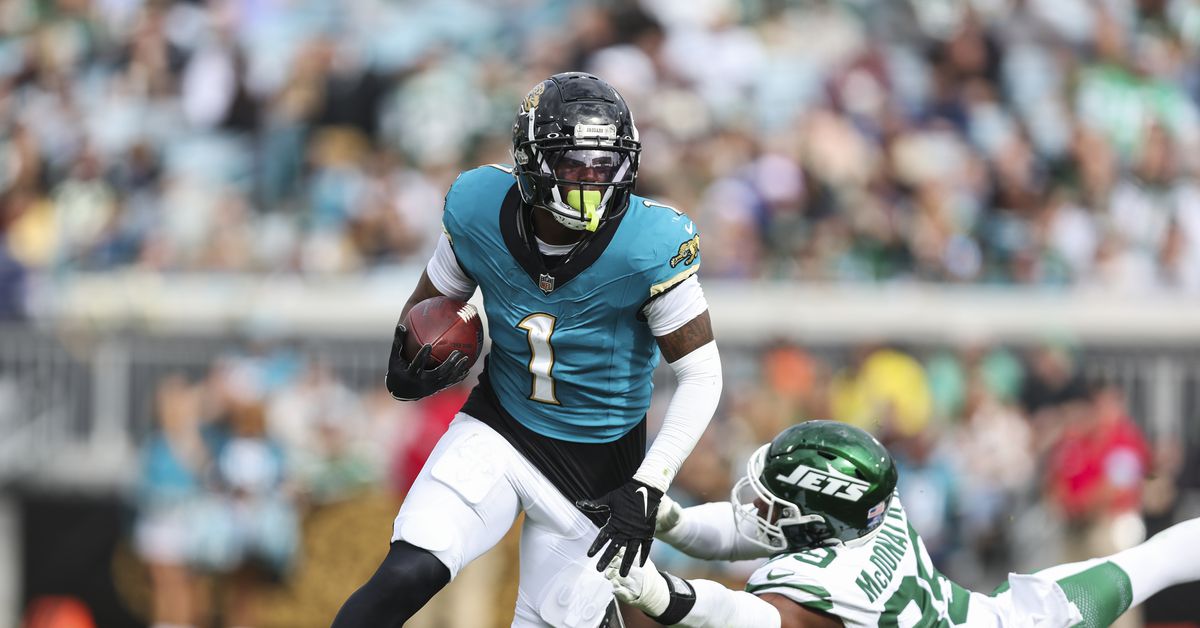 Should the Chicago Bears try to add to their running back room?