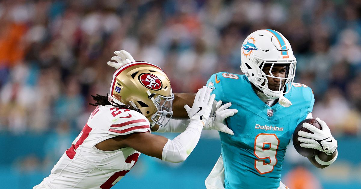 Pittsburgh Steelers TE pushes back against Jonnu Smith trade