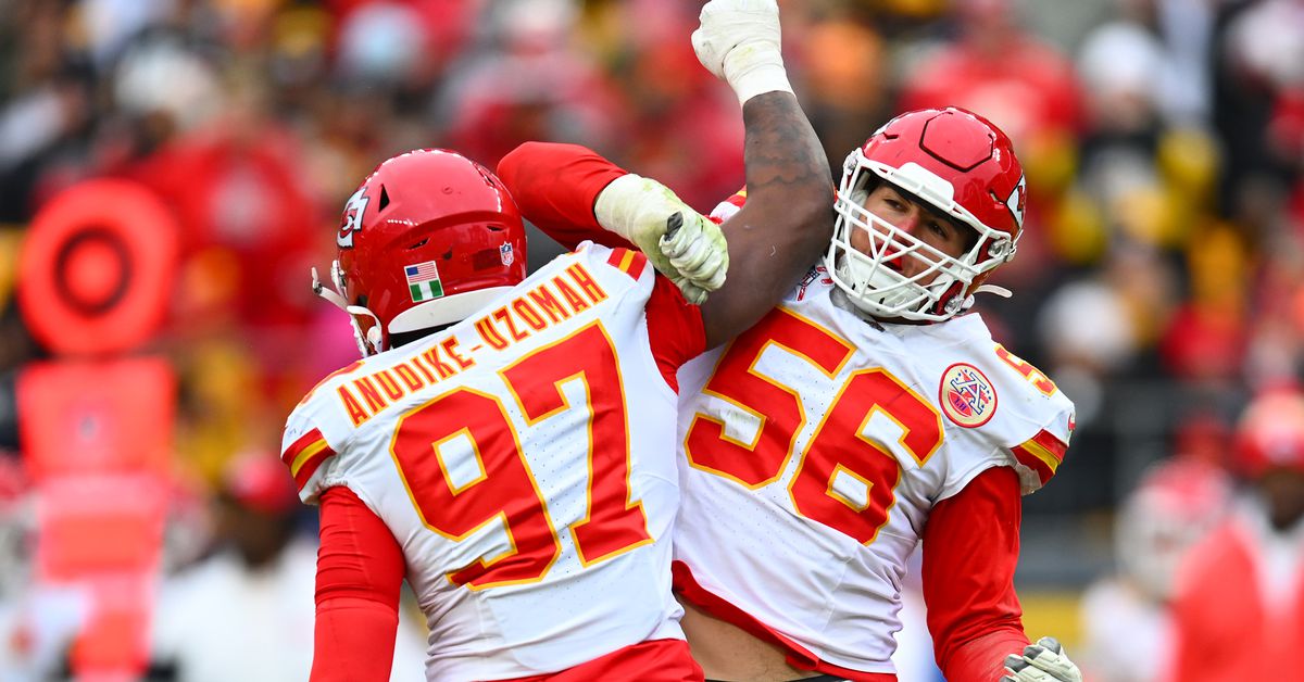PFF projects Chiefs’ starting rosters for 2025