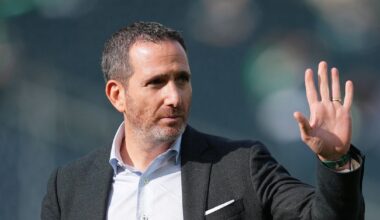 Dallas Cowboys roster-building contrasted to Eagles by Bryce Huff trade