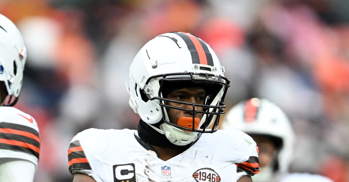 Texans sign former Browns RB Nick Chubb to one-year deal, pending physical