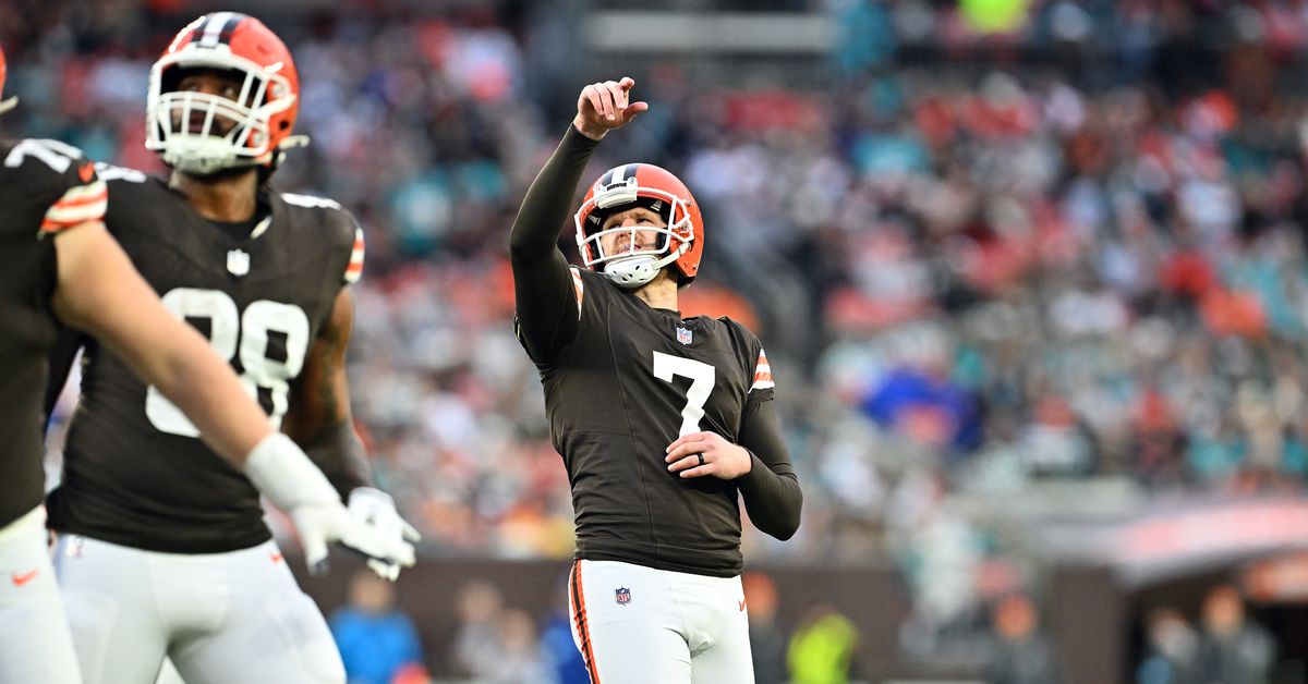 Cleveland brings back a former player, waives special teamer