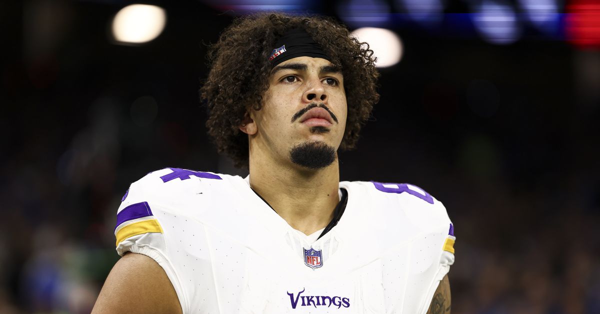 Josh Oliver Receives High Praise from ESPN