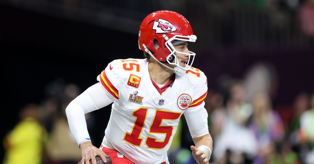 Chiefs Fan Survey June 25: How will Patrick Mahomes do in 2025?