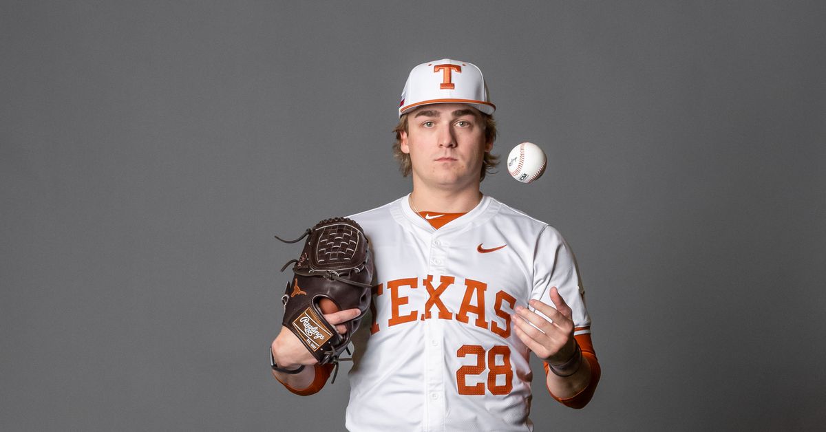 Texas LHP Ace Whitehead enters the NCAA transfer portal