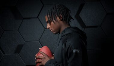 The Titans are hinting at their No. 1 overall NFL Draft pick, and they’re going to screw it up