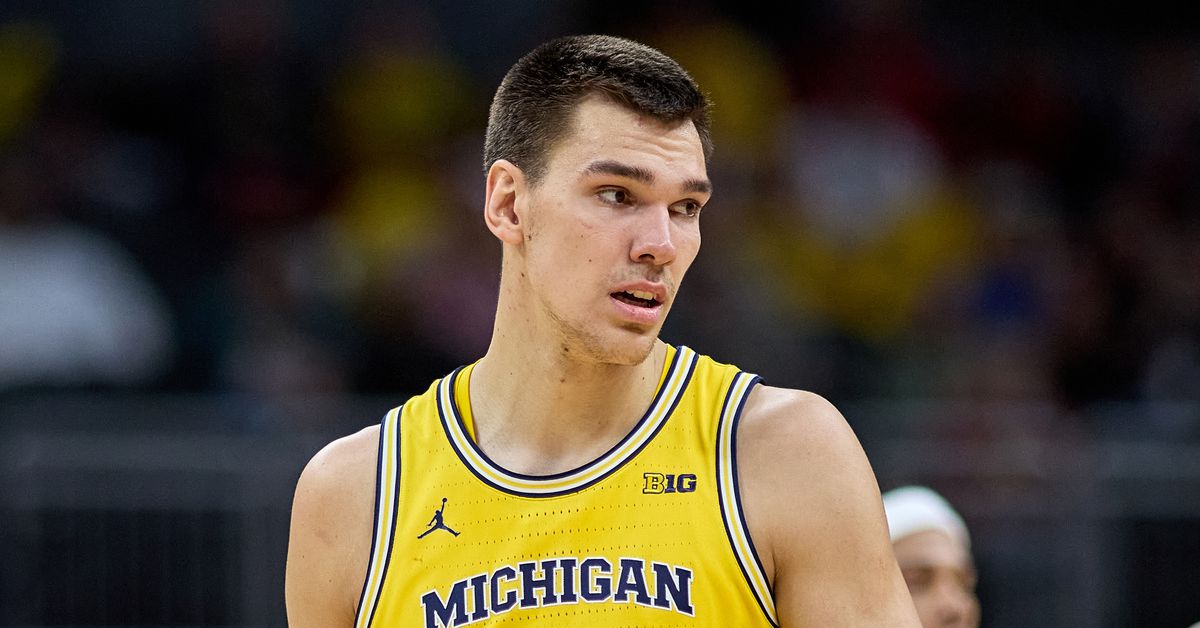 2025 NBA mock draft roundup: Who will the Lakers take in second round?