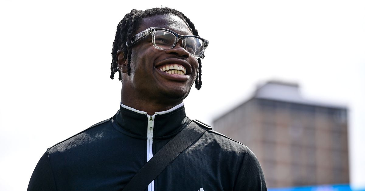 Travis Hunter signs fully guaranteed rookie deal with Jacksonville Jaguars