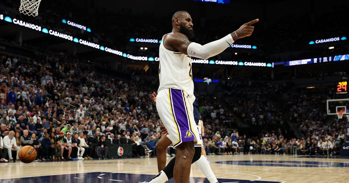 Lakers Rumors: LeBron expected to pick up option, likely not final season