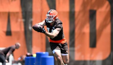 Seattle Seahawks sign tight end Mitch Van Vooren, whose NFL journey is unique