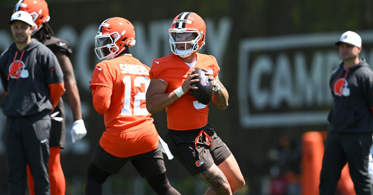 Cleveland Browns sign rookie QB Dillon Gabriel