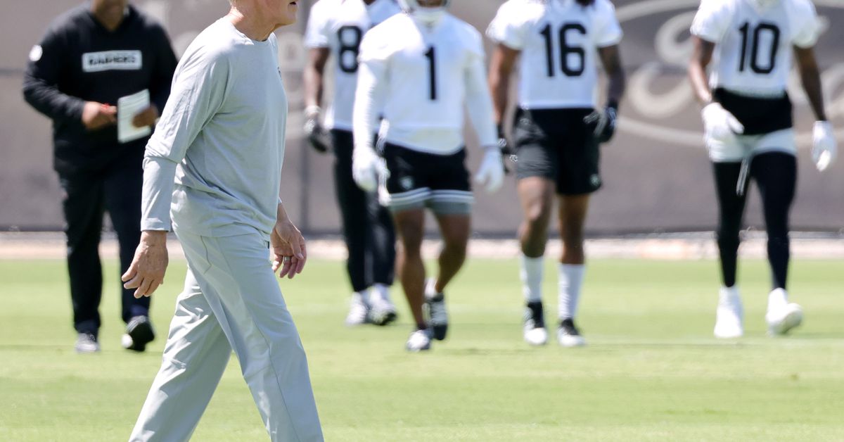 Raiders news: How about some convincing wins this season?