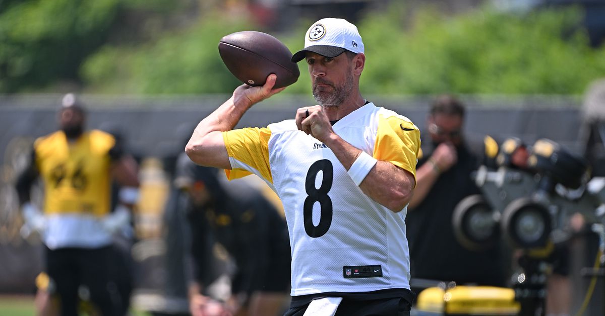 Former Jets executive bashes Aaron Rodgers, Pittsburgh Steelers