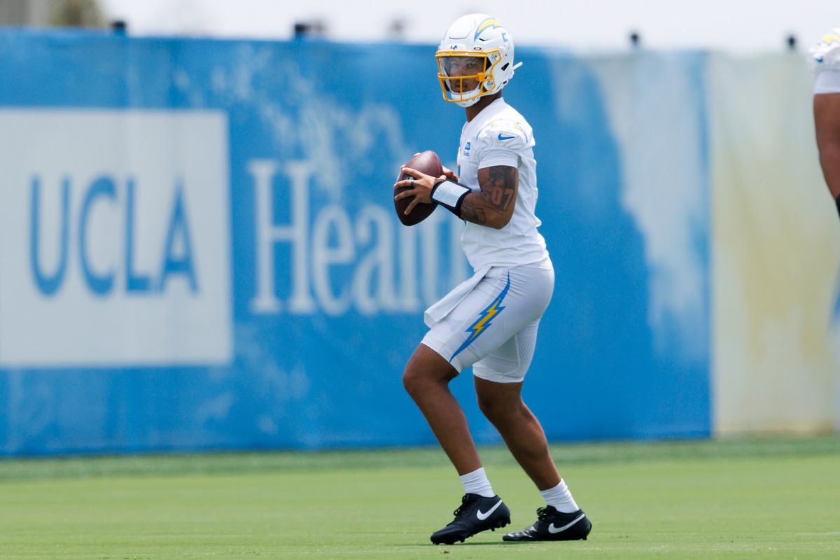 Trey Lance #5 of the Los Angeles Chargers drops back to pass during mandatory minicamp at The Bolt on June 12, 2025 in El Segundo, California. 